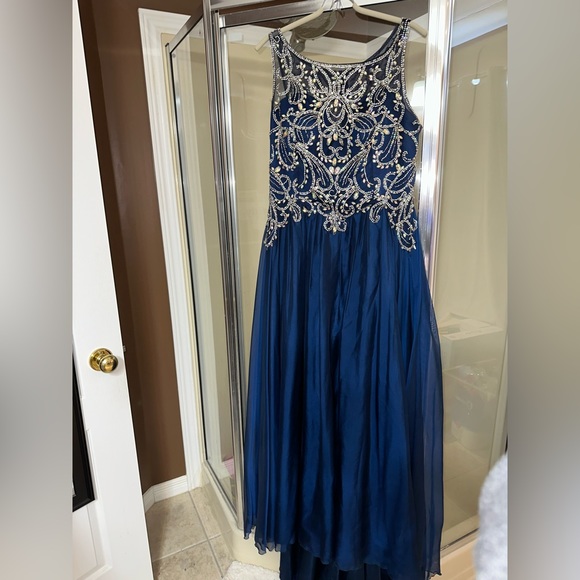 Prom Dress - Picture 2 of 7